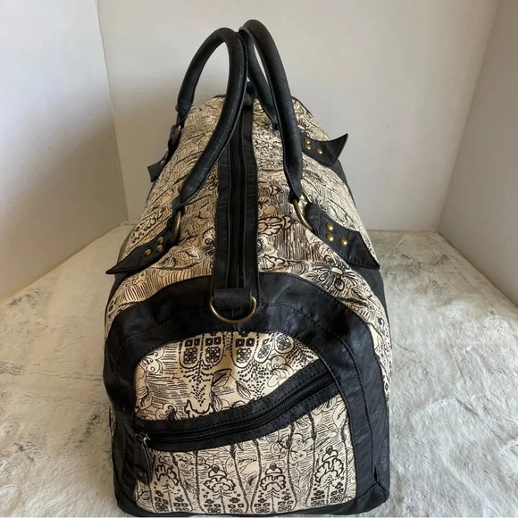 AmyKathryn Vegan Large Duffle Bag - Picture 4 of 16